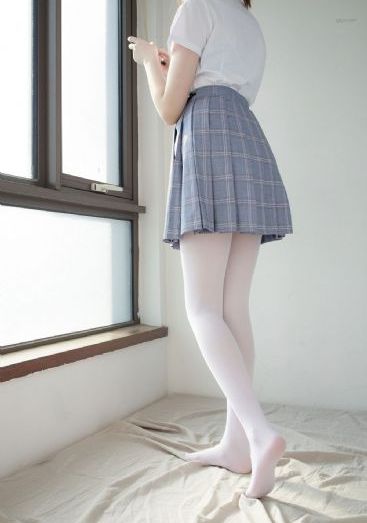 angelina全集播放_国产剧最新电影在线观看