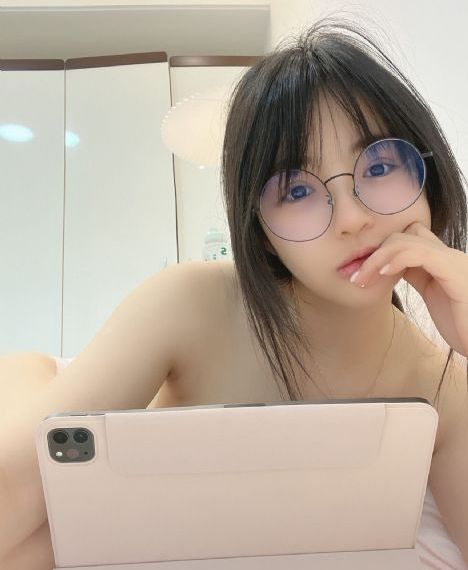 少妇xxx_1080全集免费播放
